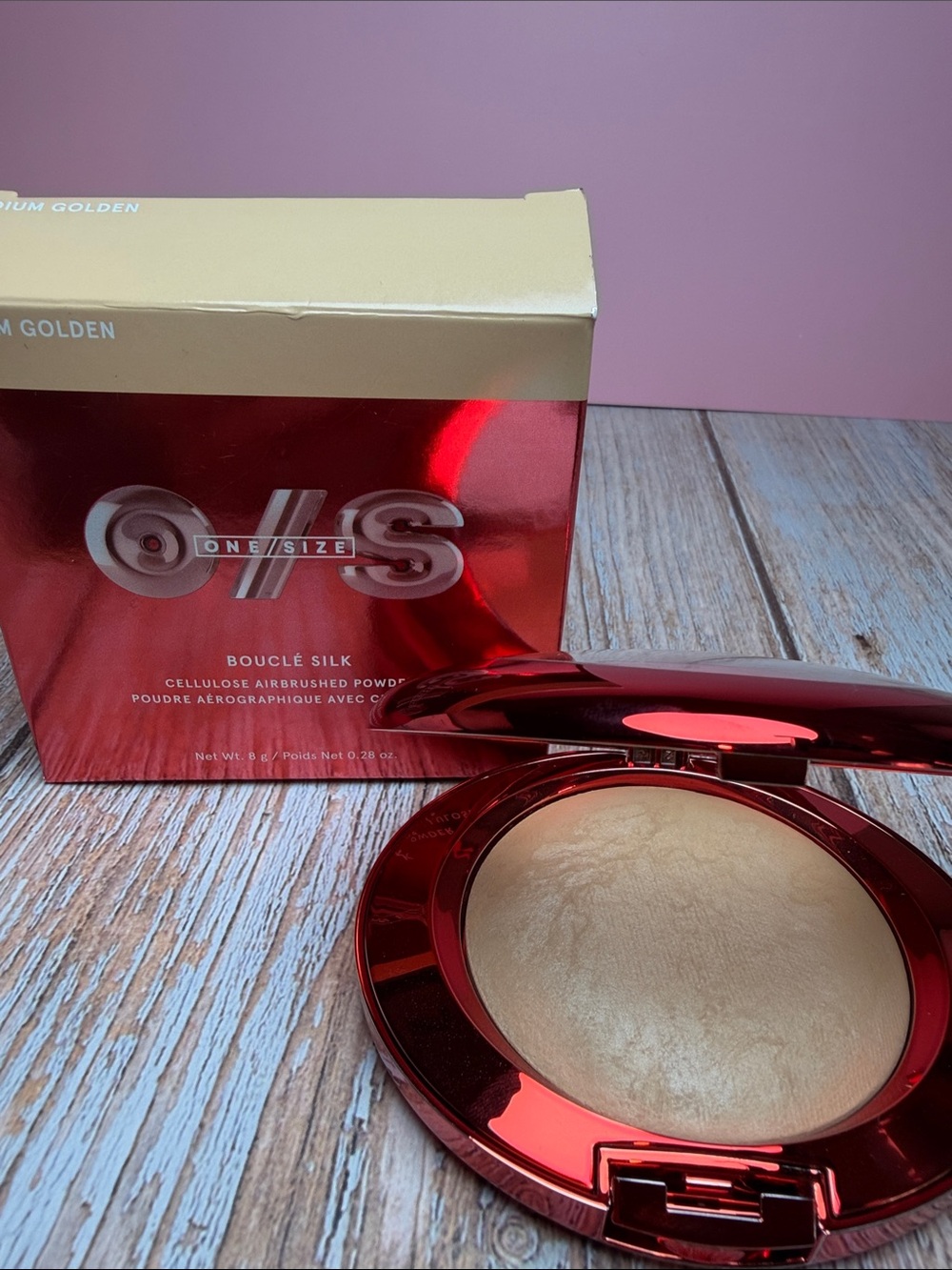ONE/SIZE Bouclé Silk Airbrushed Setting Powder — Golden Beige in Red Compact